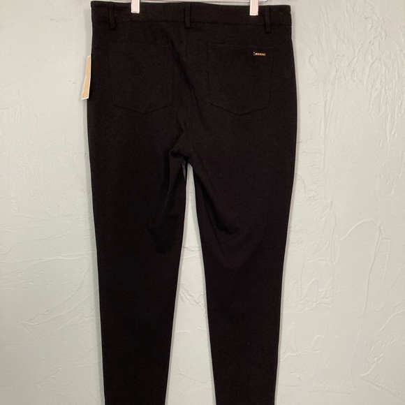 MK NWT 8 Black w faux leather on front - Picture 2 of 10